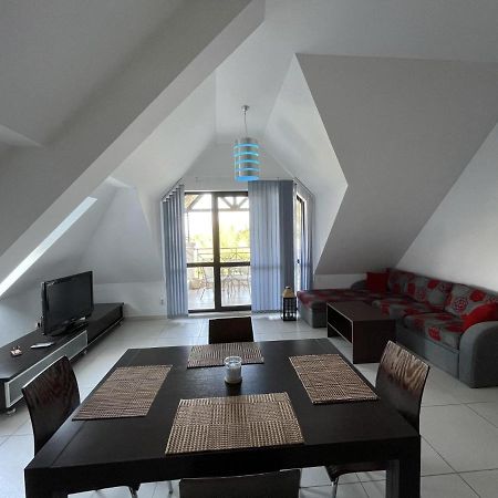 Stunning 2-Bed Apartment In Sea Resort Varna Saints Constantine and Helena Esterno foto