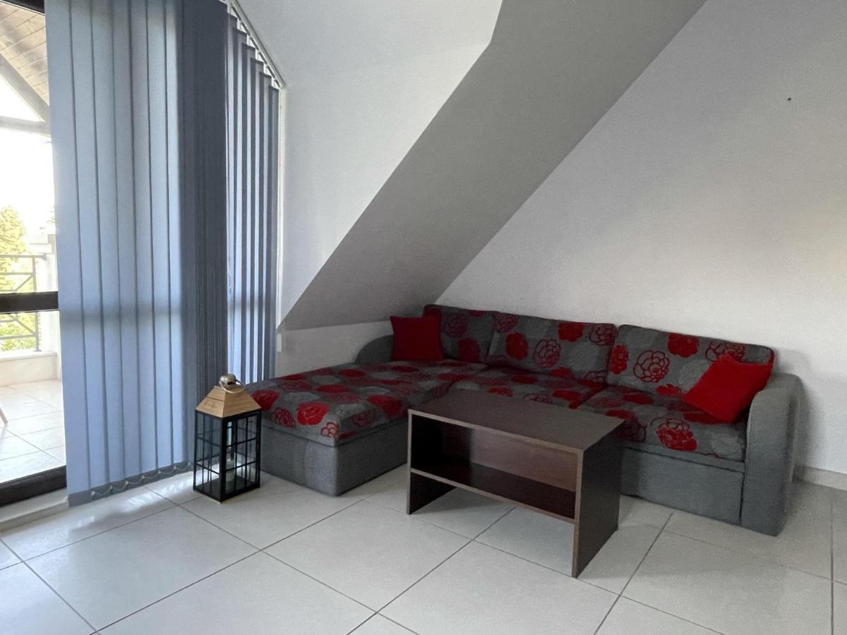 Stunning 2-Bed Apartment In Sea Resort Varna Saints Constantine and Helena Esterno foto