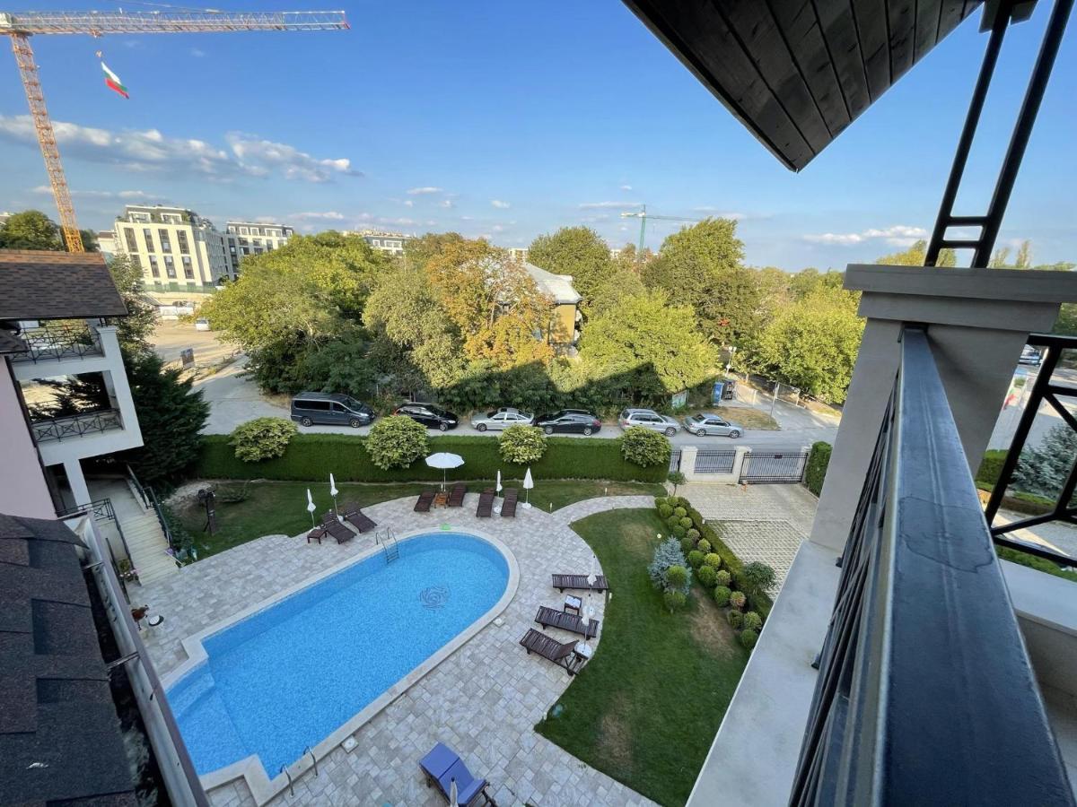 Stunning 2-Bed Apartment In Sea Resort Varna Saints Constantine and Helena Esterno foto