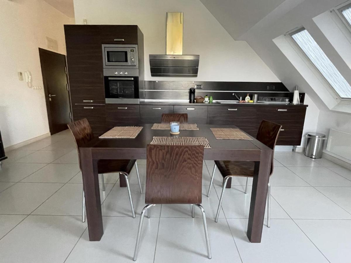 Stunning 2-Bed Apartment In Sea Resort Varna Saints Constantine and Helena Esterno foto
