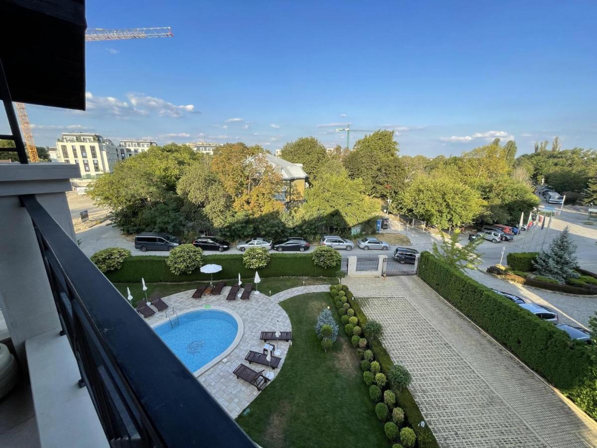 Stunning 2-Bed Apartment In Sea Resort Varna Saints Constantine and Helena Esterno foto